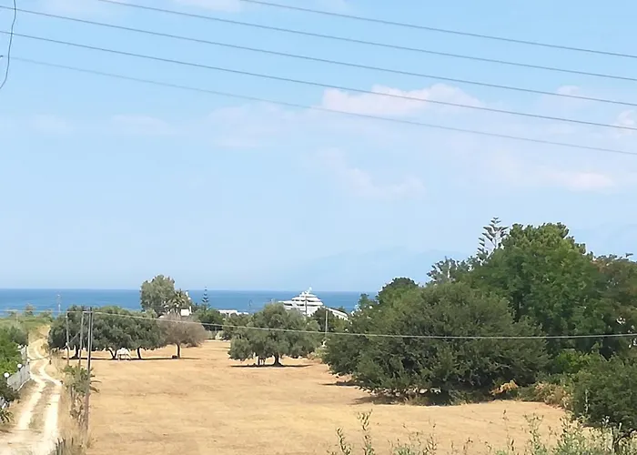 Olga's Garden Almiros Beach
