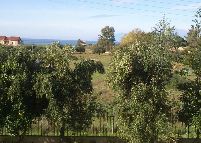Daire Olga's Garden Almiros Beach
