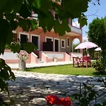 Lägenhet Olga's Garden Almiros Beach