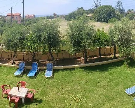 Olga's Garden Almiros strand