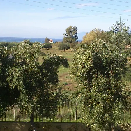 Appartement Olga's Garden Almiros strand