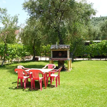 Lägenhet Olga's Garden Almiros Beach